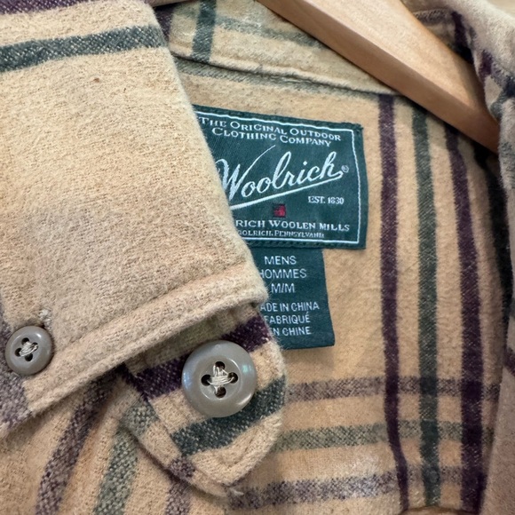 Woolrich Thick Cotton Flannel Plaid Button Down / Men's Medium - Picture 5 of 12